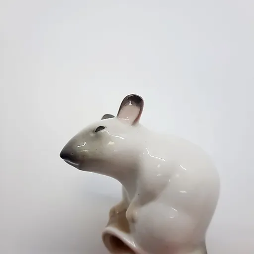 Фарфоровая статуэтка «Сиамская мышь с орехом» скульптора Г.Л. Чариной, ИФЗ, современная работа - View 5