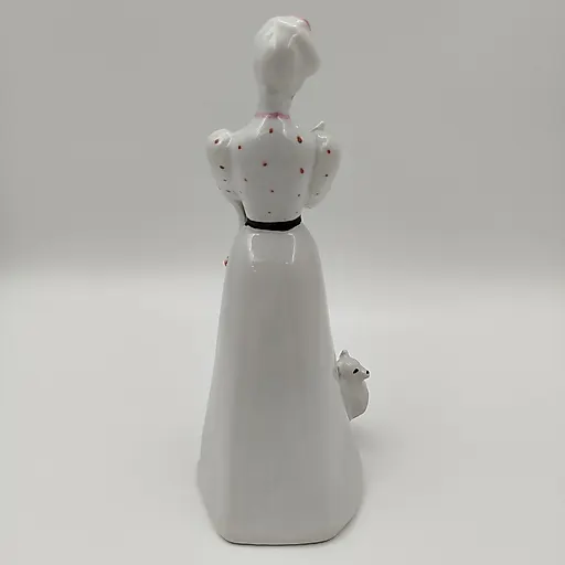 Фарфоровая статуэтка «Дама с собачкой» скульптора Бржезицкой, Дулевский завод, 1996 год - View 2