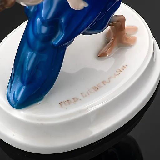 Фарфоровая статуэтка "Путти на тукане" в стиле ар-деко, Ferdinand Liebermann, Rosenthal, Германия, 1910-1930 гг. - View 3