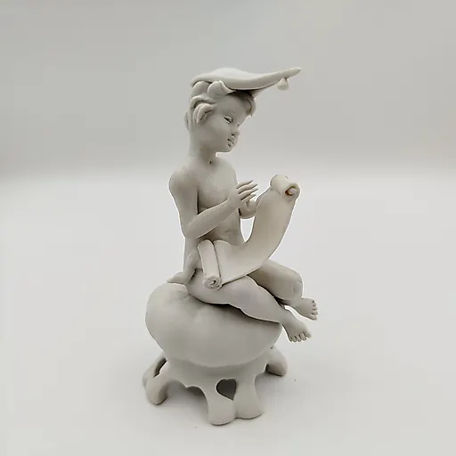 Статуэтка 'Пишущий мальчик' из композитного материала, Азия, конец XX - начало XXI века - View 2