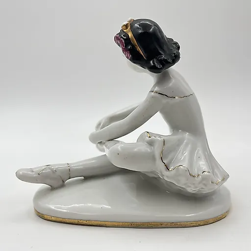 Фарфоровая статуэтка 'Маленькая балерина' С.Б. Велихова, ЛФЗ, СССР, 1960-1980 гг. - View 3