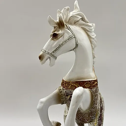 Статуэтка 'Конь на дыбах' из композитного материала с золочением, Китай, 2000-2020 гг. - View 5