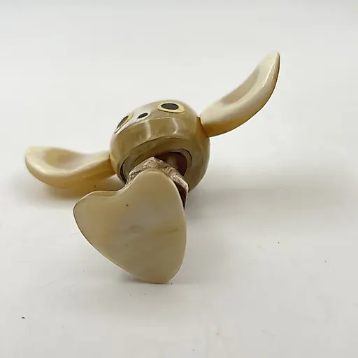 Резная статуэтка Чебурашки из рога, СССР, 1980-1990-е годы - View 6