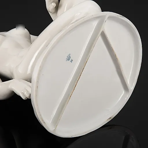 Фарфоровая статуэтка «Обнажённая» авторства Курта Штайнера, Германия, 1930-1960 гг. - View 4