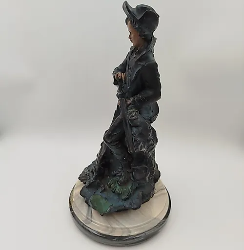 Статуэтка "Охотник" из композитного материала с росписью, Азия, 2010-2015 гг. - View 3