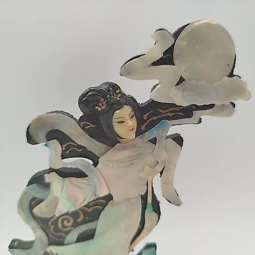 Статуэтка "Богиня Луны Чанъэ с зайцем" из папье-маше с перламутром, Китай, XX век - View 2