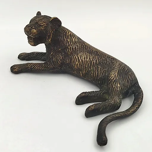 Бронзовая статуэтка лежащего тигра, Западная Европа, современная работа - View 3