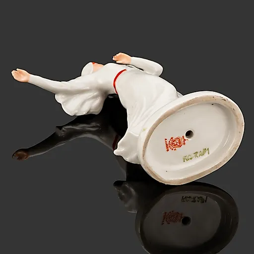 Фарфоровая статуэтка «Танцующая татарка» Дулевского завода, СССР 1937-1940 гг. - View 4