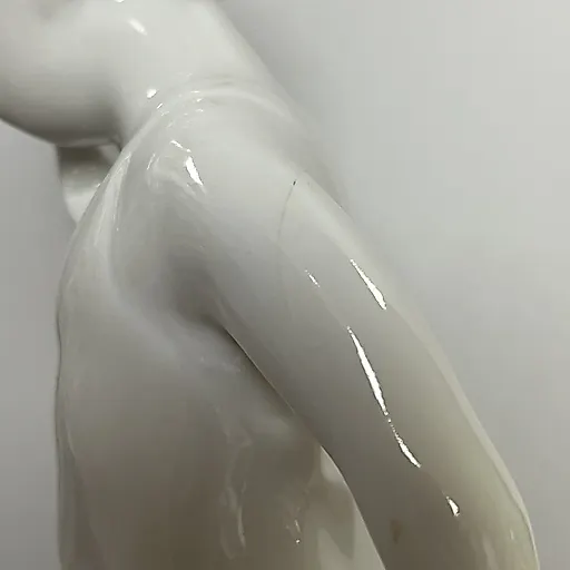 Фарфоровая статуэтка "Мальчик с мишкой" авторства Л. Клименковой-Краузе, Первомайский завод (СССР) - View 6