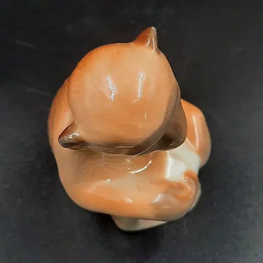 Фарфоровая статуэтка "Обезьянка с мячом" ЛФЗ, 1990-е годы - View 6