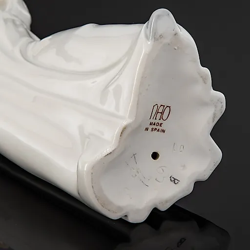 Фарфоровая статуэтка "Зевающая девочка" NAO Porcelain, Испания, 1970-е - View 4