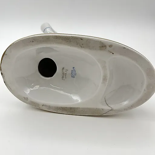 Фарфоровая статуэтка 'Фигуристка-физкультурница' с росписью и золочение, ЛФЗ, СССР, 1960-1970 гг. - View 5