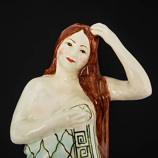 Фаянсовая статуэтка 'После бани' с авторской росписью Р.И. Холомкиной, Конаковский завод - View 4