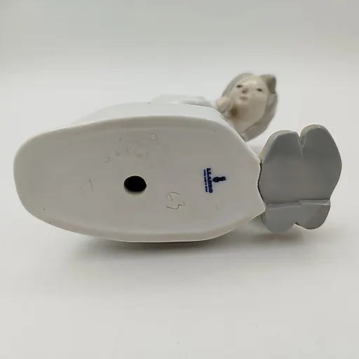 Фарфоровая статуэтка Lladro "Девочка с тапками" авторства Vicente Martinez, Испания, 1970-1990 гг. - View 5