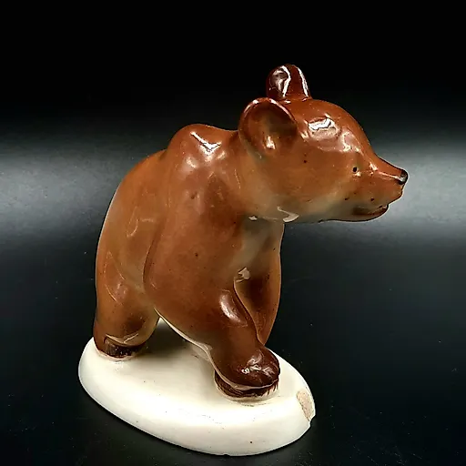 Фарфоровая статуэтка "Медвежонок присевший" скульптора Б.Я. Воробьева, ЛФЗ, СССР, 1970-1992 гг. - View 2