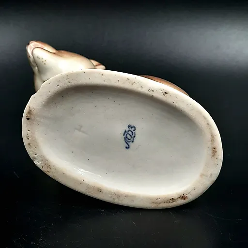 Фарфоровая статуэтка "Медвежонок присевший" скульптора Б.Я. Воробьева, ЛФЗ, СССР, 1970-1992 гг. - View 6