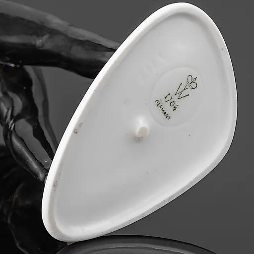 Фарфоровая статуэтка "Модница" с росписью и золотом, Wallendorf, ГДР, 1960-1990-е - View 4