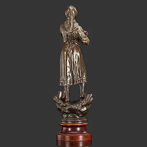 Скульптура «Крестьянка с лопатой» из металла с тонировкой на деревянном основании, Западная Европа, середина XX века - View 3