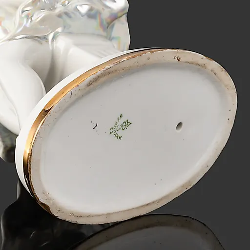 Фарфоровая статуэтка 'Сидящая балерина' Ольги Артамоновой, ДФЗ Вербилки, СССР, 1950-е - View 4