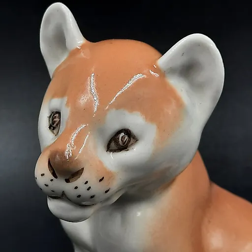 Фарфоровая статуэтка "Львёнок" скульптора Воробьева, ЛФЗ СССР 1970-1990-е - View 2