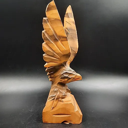 Резная деревянная статуэтка "Орёл", фабрика "Закарпатский сувенир", СССР, 1977 год - View 2