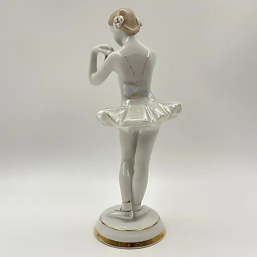 Фарфоровая статуэтка "Балерина с цветком" О. С. Артамоновой, ДФЗ Вербилки, СССР, 1950-е - View 4