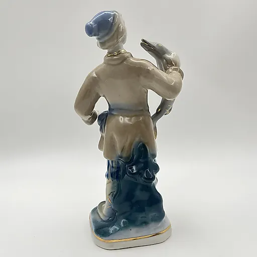Фарфоровая статуэтка "Емеля со щукой" авторства Т. Н. Сапожниковой, Турыгинский завод (Гжель), СССР, 1970-1990 гг. - View 4