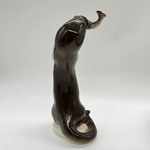 Фарфоровая статуэтка "Выдра с рыбой" скульптора Б.Я. Воробьева, ЛФЗ, 1960-1970 гг. - View 2