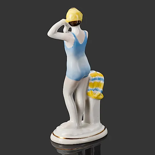 Фарфоровая статуэтка 'Юная купальщица' с росписью и золочением, ЛФЗ, СССР, 1960-1970 гг. - View 3