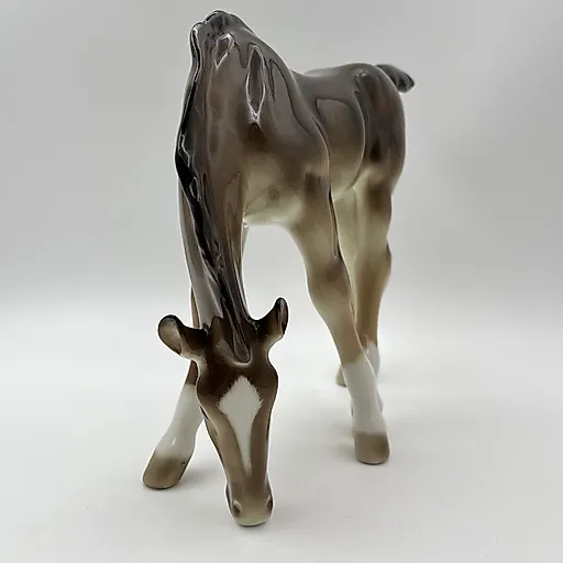 Фарфоровая статуэтка "Жеребёнок пасущийся" скульптора Б.Я. Воробьева, ЛФЗ, 1991-2005 гг. - View 2