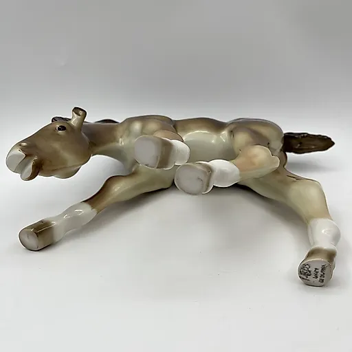 Фарфоровая статуэтка "Жеребёнок пасущийся" скульптора Б.Я. Воробьева, ЛФЗ, 1991-2005 гг. - View 6