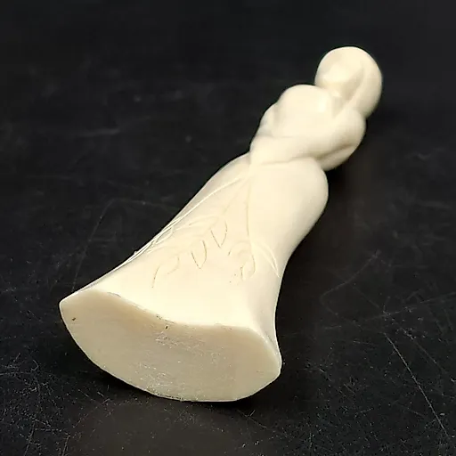 Резная костяная статуэтка «Девушка», СССР, 1970-1990 гг. - View 4