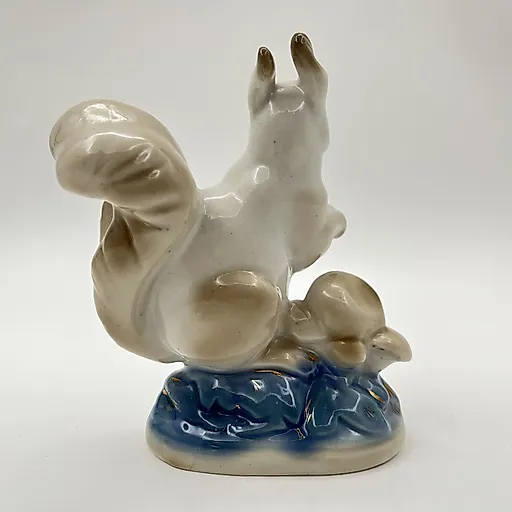 Фарфоровая статуэтка "Белка" скульптора Бессарабовой, Турыгинский завод (Гжель), СССР, 1950-1960-е годы - View 3