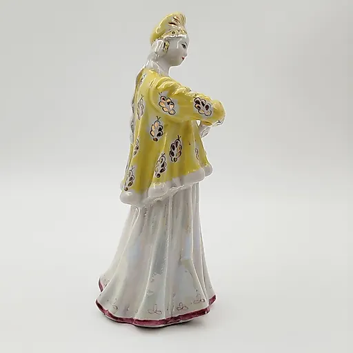 Фарфоровая статуэтка "Лебёдушка" в жёлтой шубке, автор А. Д. Бржезицкая, Дулевский завод, СССР, 1965 г. - View 4