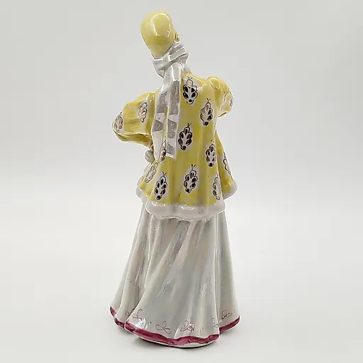 Фарфоровая статуэтка "Лебёдушка" в жёлтой шубке, автор А. Д. Бржезицкая, Дулевский завод, СССР, 1965 г. - View 5