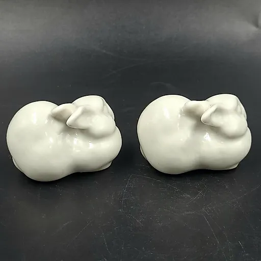 Парные фарфоровые статуэтки 'Маленький зайчик' скульптора Чарушина, ЛФЗ, СССР, 1950-е - View 3