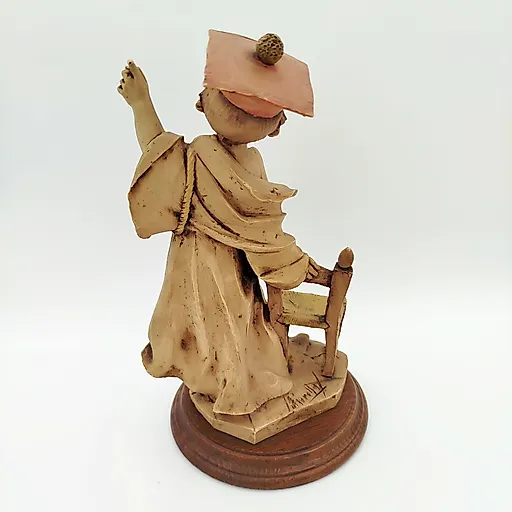 Статуэтка "Студент" из композитного материала с тонировкой и деревянными элементами, Европа, 2000-2010 гг. - View 2