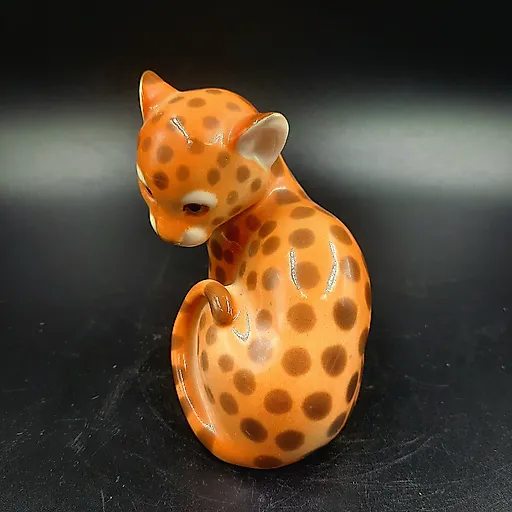 Фарфоровая статуэтка леопарда с аэрографией, автор П.П. Веселов, ИФЗ, 1970-1990 гг. - View 4