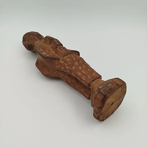 Резная деревянная статуэтка мужчины, африканское искусство, 1980-2010 гг. - View 4