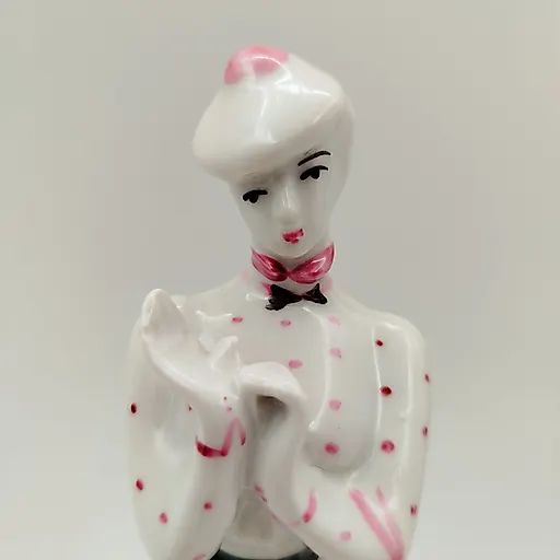 Фарфоровая статуэтка «Дама с собачкой» авторства А.Д. Бржезицкой, Дулевский завод, 2005 г. - View 2