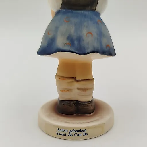 Фарфоровая статуэтка "Самой сладенькой" от Goebel, Германия, 1993-1994 гг. - View 4