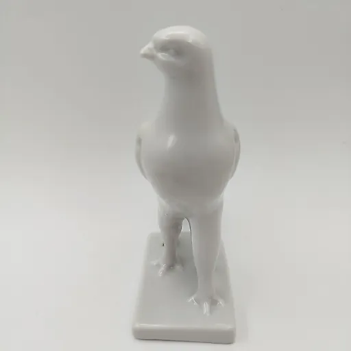 Фарфоровая статуэтка "Сокол" авторства Сотникова А.Г., Дулевский завод, СССР, 1968-1991 гг. - View 3