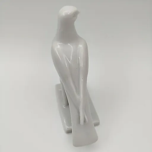 Фарфоровая статуэтка "Сокол" авторства Сотникова А.Г., Дулевский завод, СССР, 1968-1991 гг. - View 5