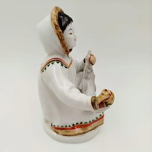 Фарфоровая статуэтка "Якутка с севрюгой" ЛФЗ, СССР, 1950-1960 гг. - View 5