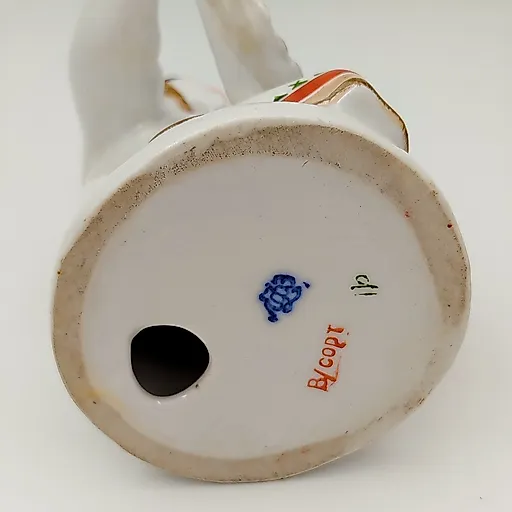 Фарфоровая статуэтка "Якутка с севрюгой" ЛФЗ, СССР, 1950-1960 гг. - View 7