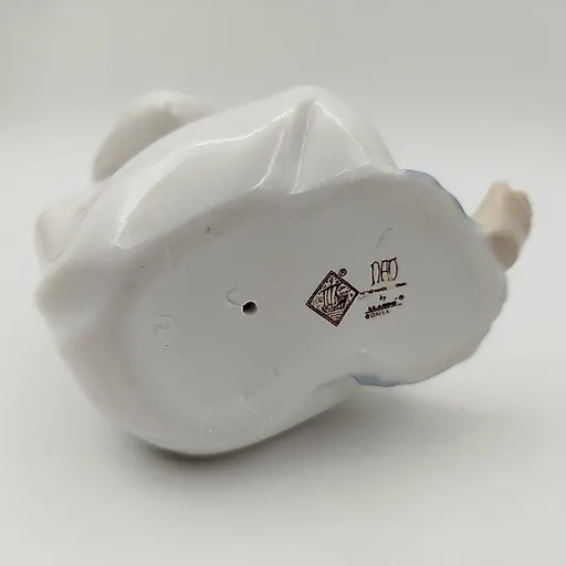 Фарфоровая статуэтка NAO Porcelain «Девушка с куклой», Испания - View 5