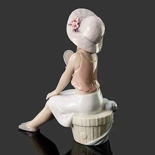 Фарфоровая статуэтка Lladro «Девочка с зеркальцем», Испания, 2005 - View 3