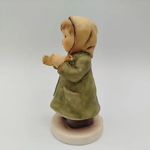 Фарфоровая статуэтка M.I. Hummel «Соблюдая ритм» Goebel, Германия, 2006-2007 - View 3