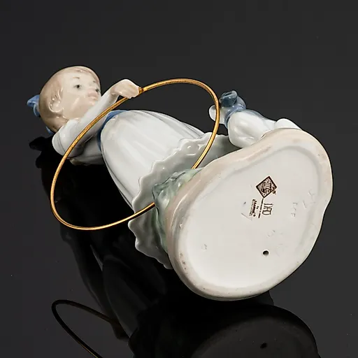 Фарфоровая статуэтка «Моя собака выполняет трюки» NAO Porcelain, Испания, 1983 - View 4
