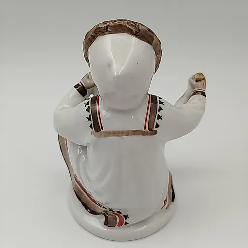 Фарфоровая статуэтка «Девочка-якутка с севрюгой», ЛФЗ, СССР, 1970-1980 - View 3